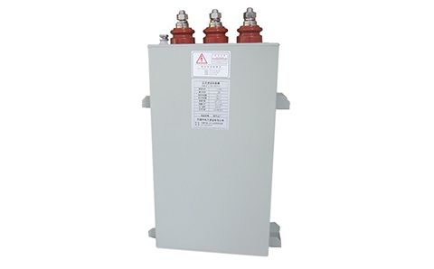 電容器在直流穩(wěn)態(tài)電路中可有電流通過？